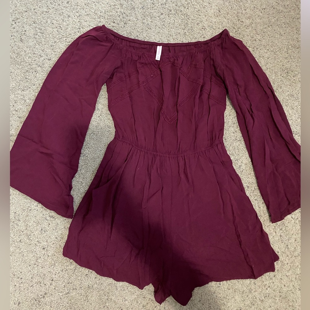 Exhilaration Bell Sleeve Off-the-Shoulder Romper Size S